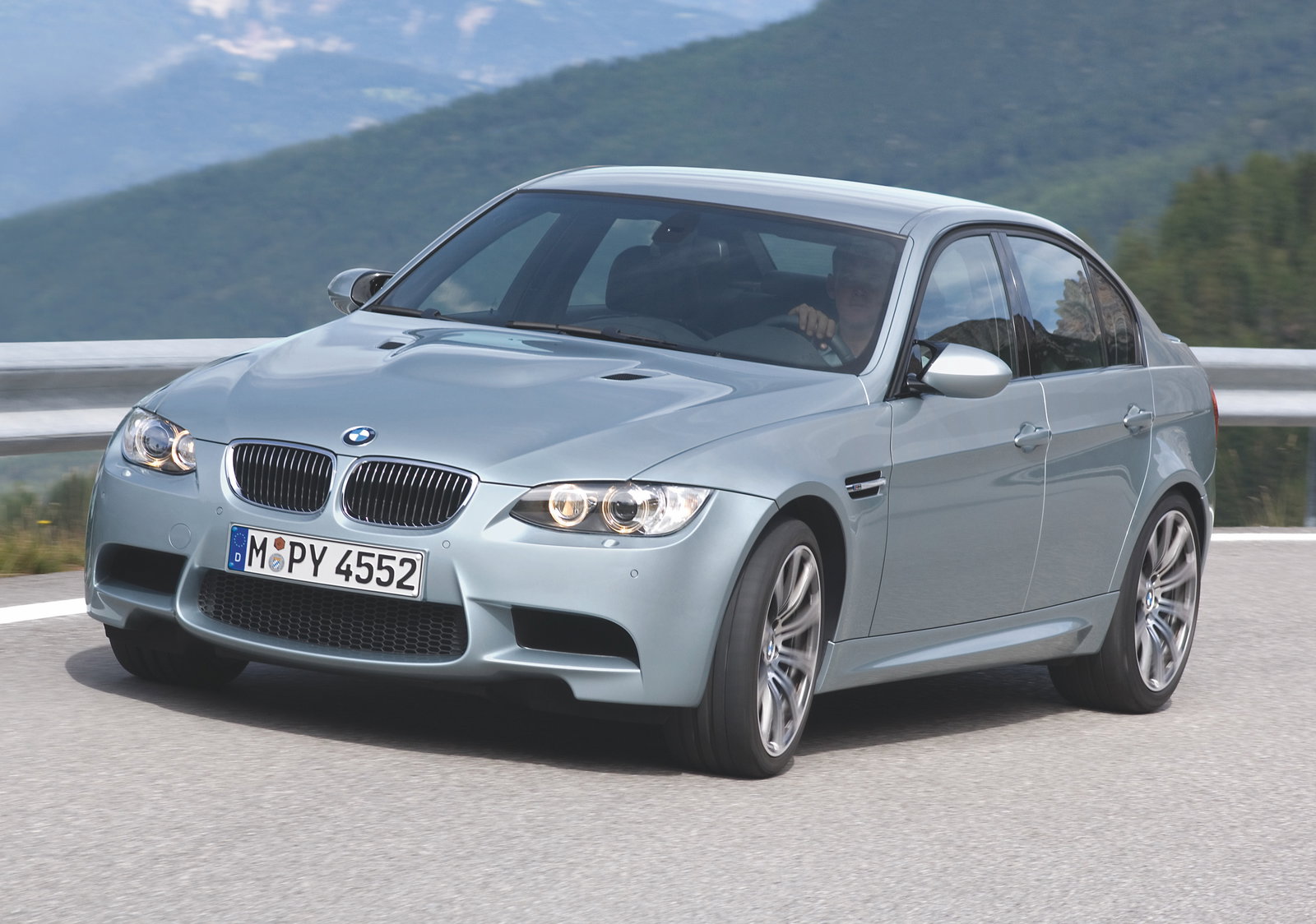 BMW M3 E90