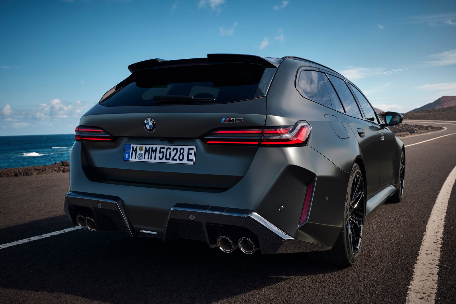 BMW M5 Touring - rear