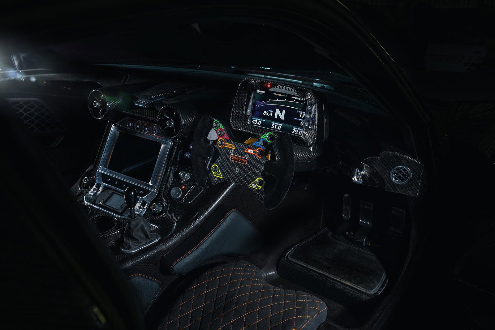 Ginetta Akula - interior