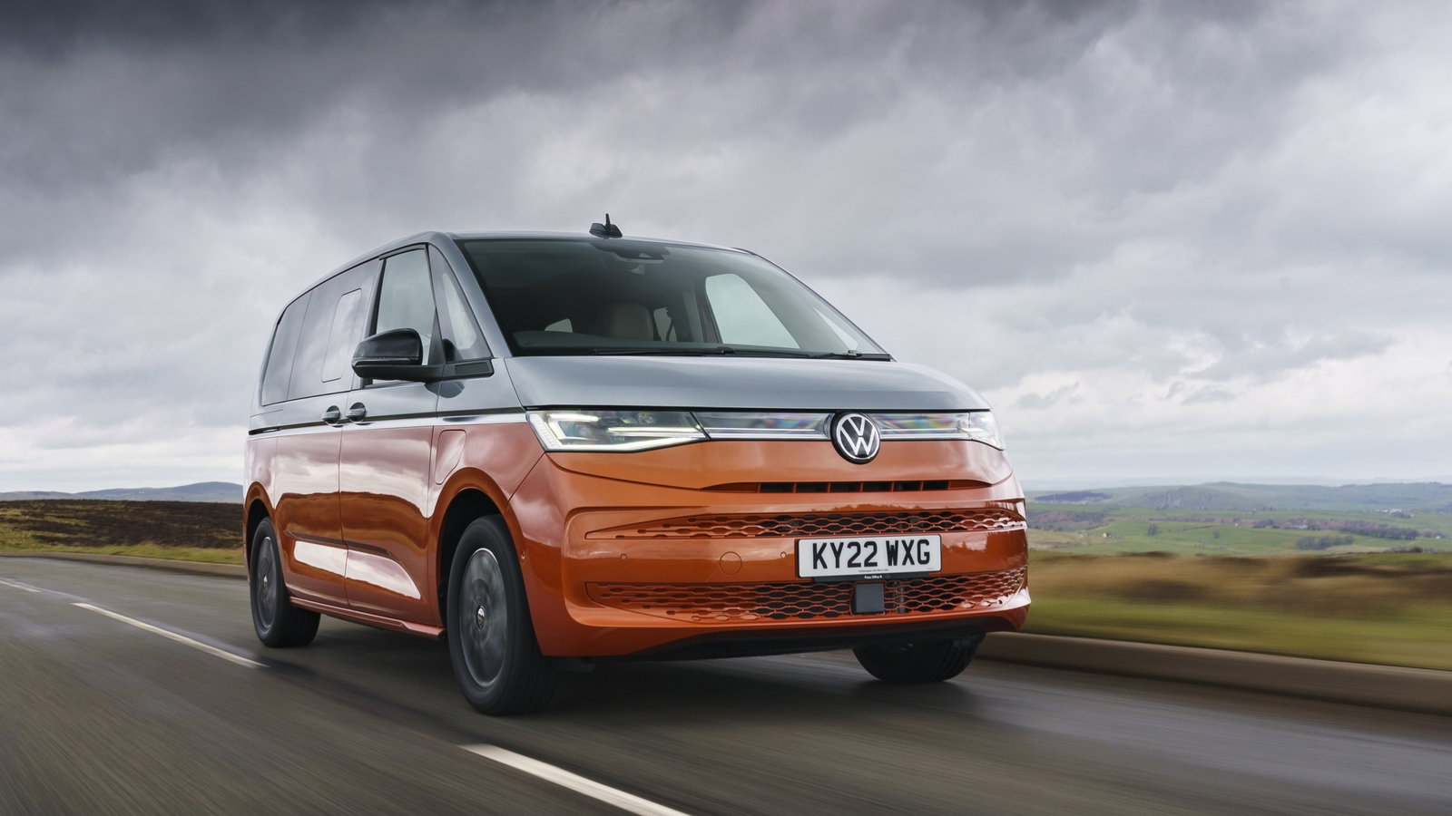 VW Multivan - driving