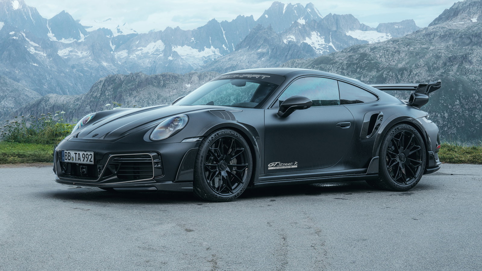 Techart GTstreetR Monochrome