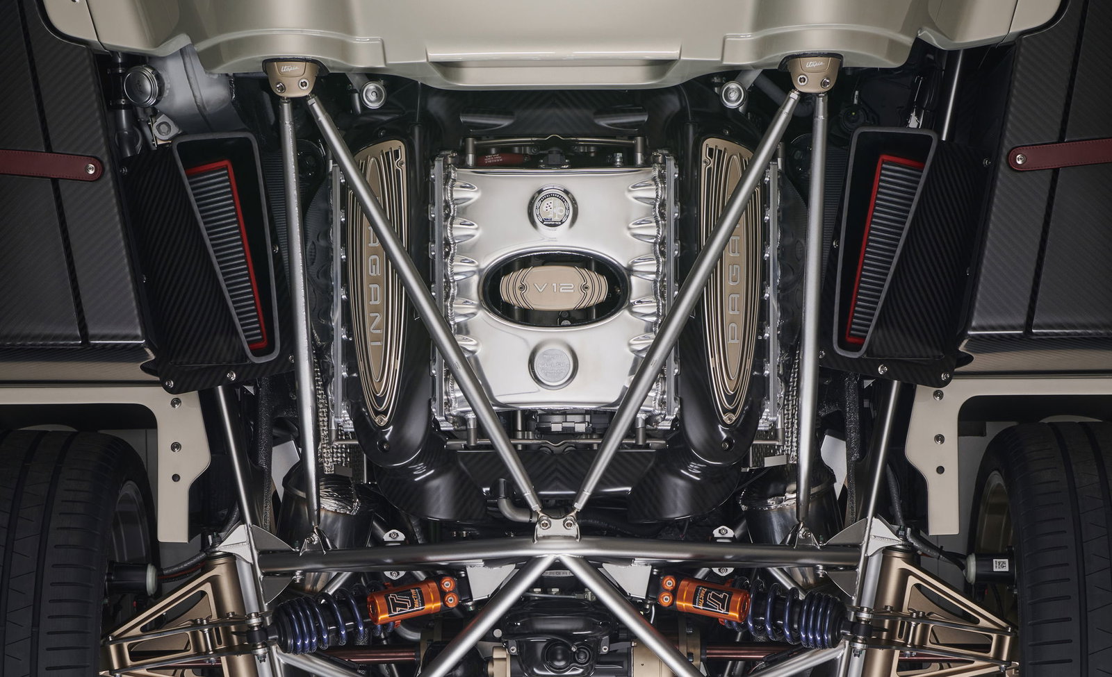 Pagani Utopia - engine bay
