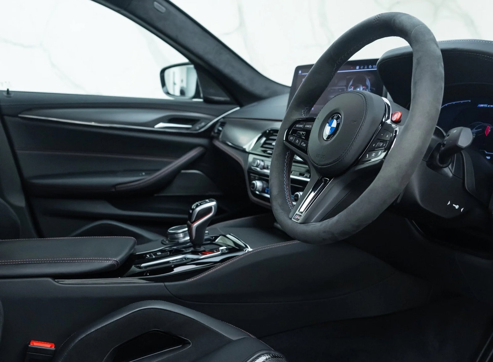 BMW M5 CS - interior