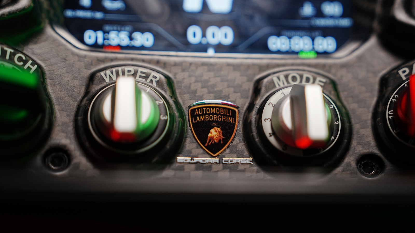 Moza’s Lamborghini Essenza SCV12 Sim Racing Wheel Is A Thing Of Beauty