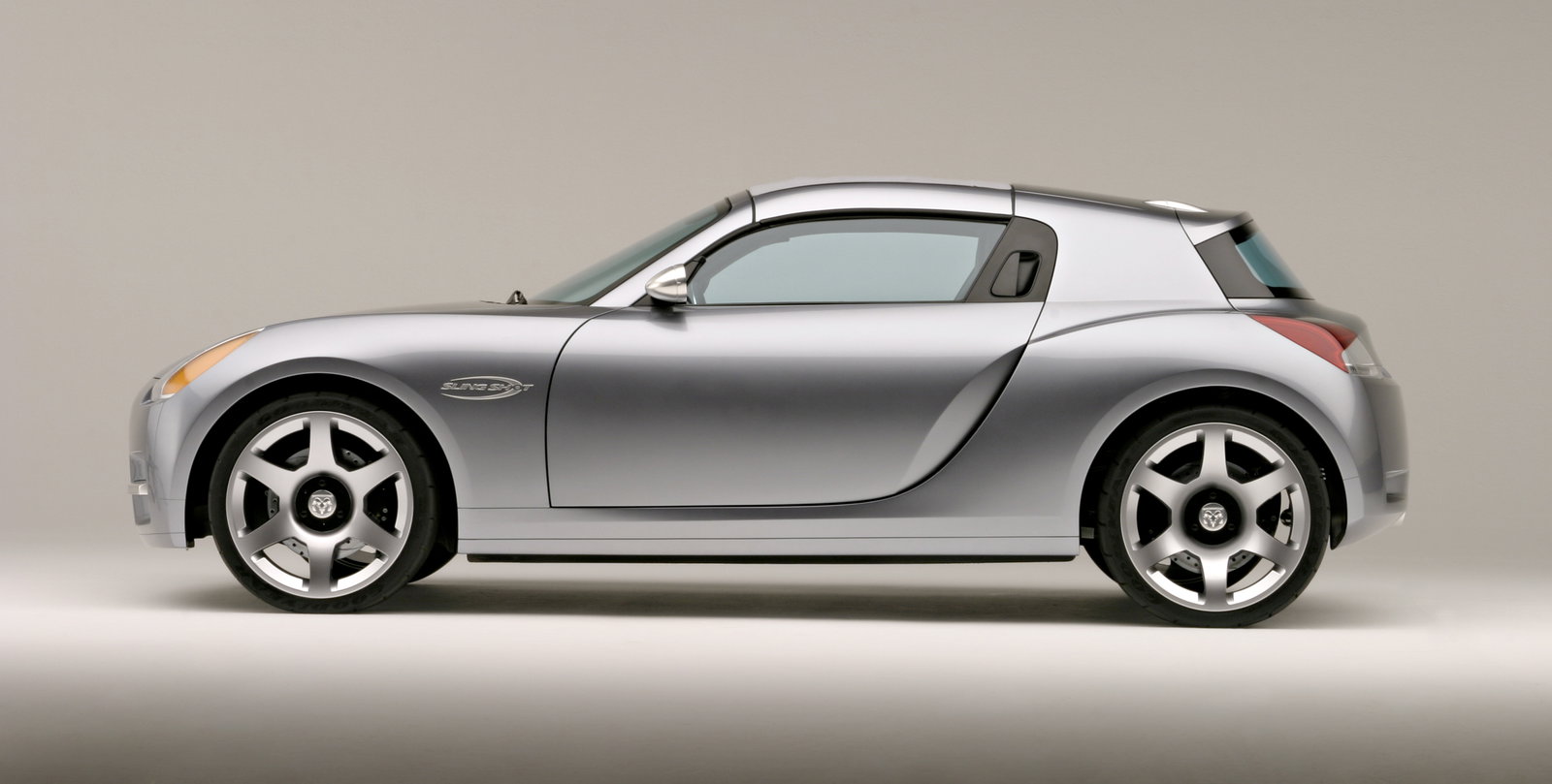 Dodge Slingshot - side