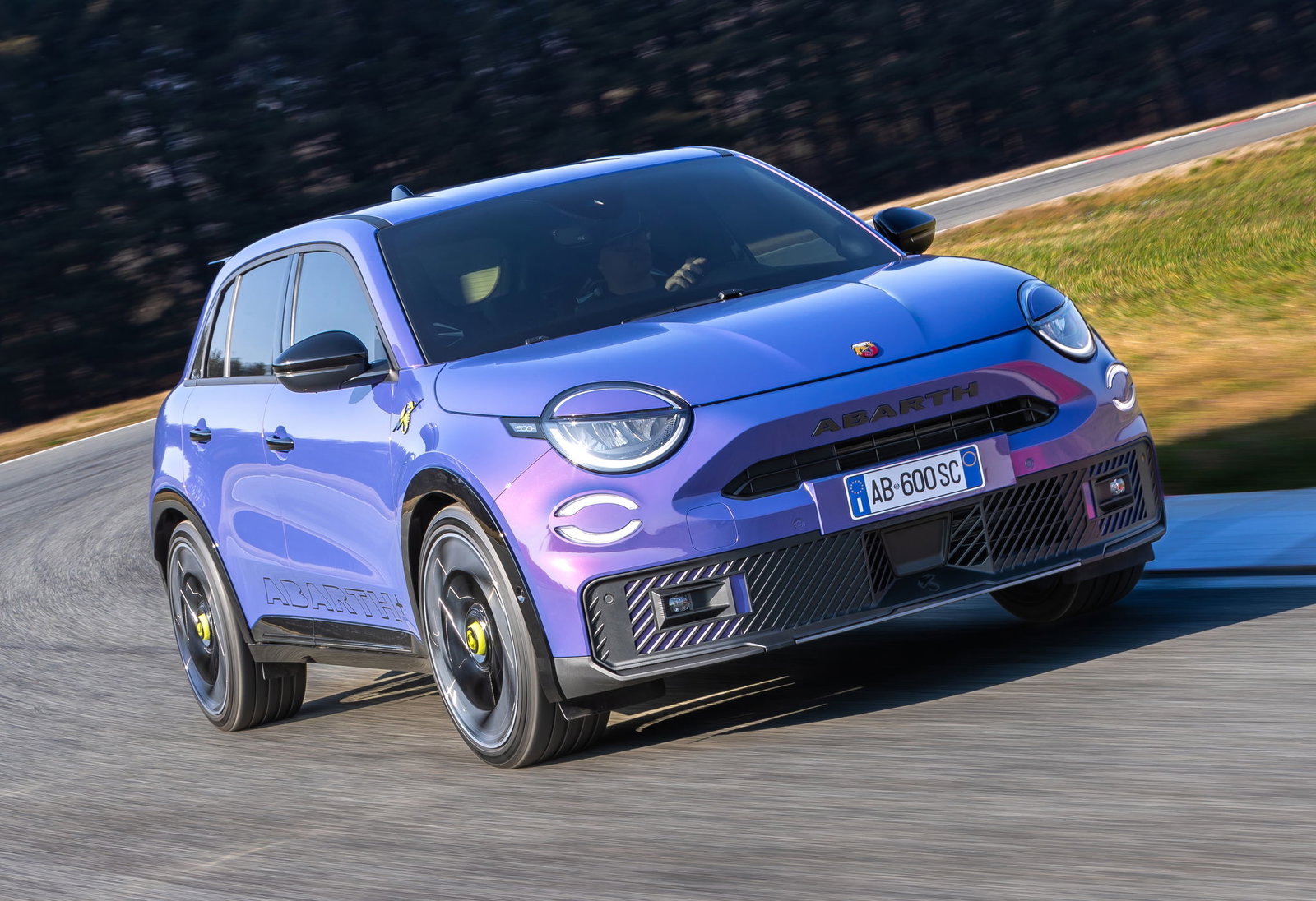 Abarth 600e - front