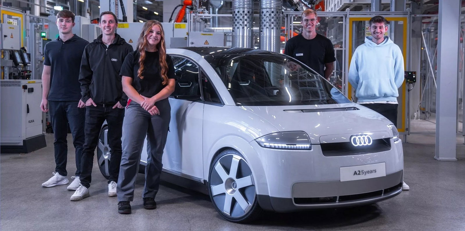 Audi A2 e-tron and apprentices 
