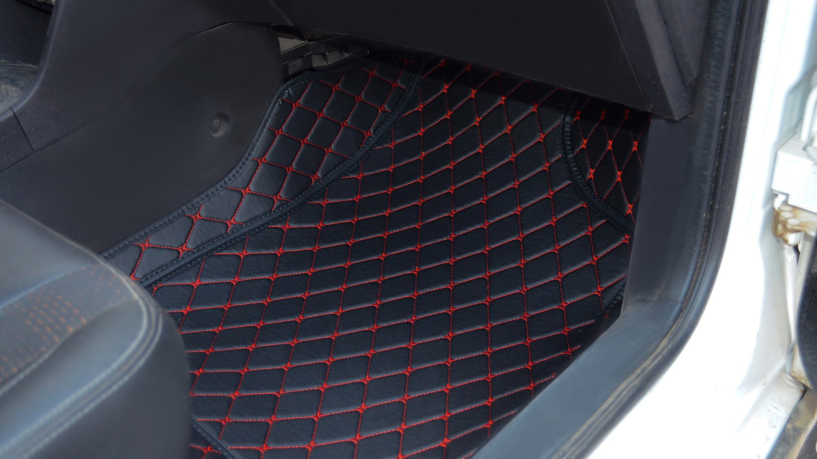 How to Add Style and Comfort to Your Vehicle with Luxury Custom Car Mats