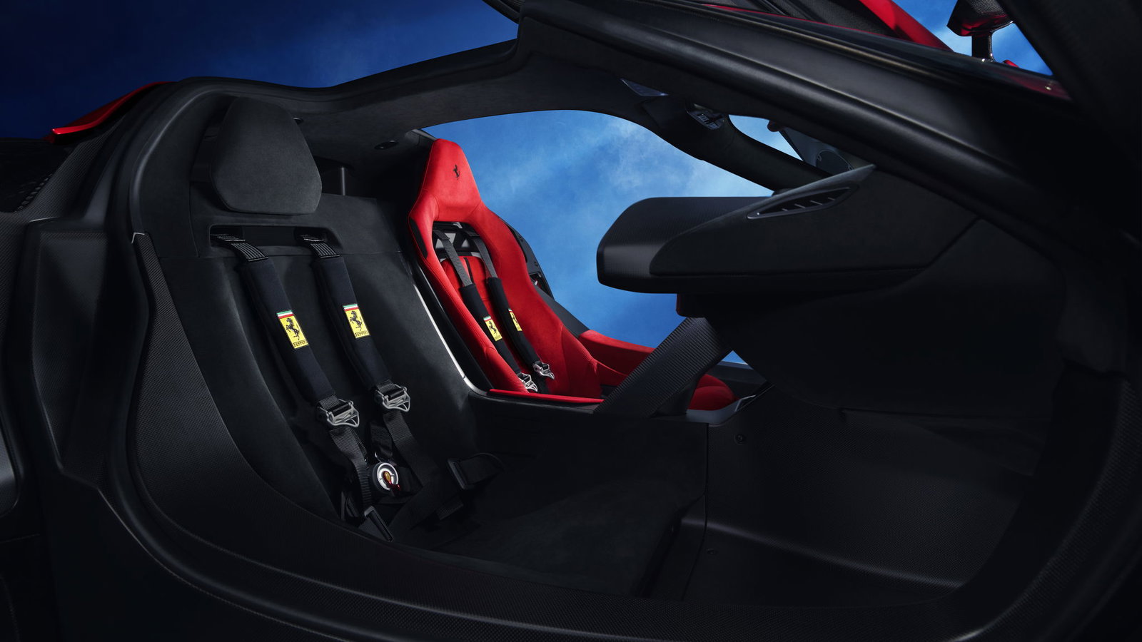 Ferrari F80 - interior