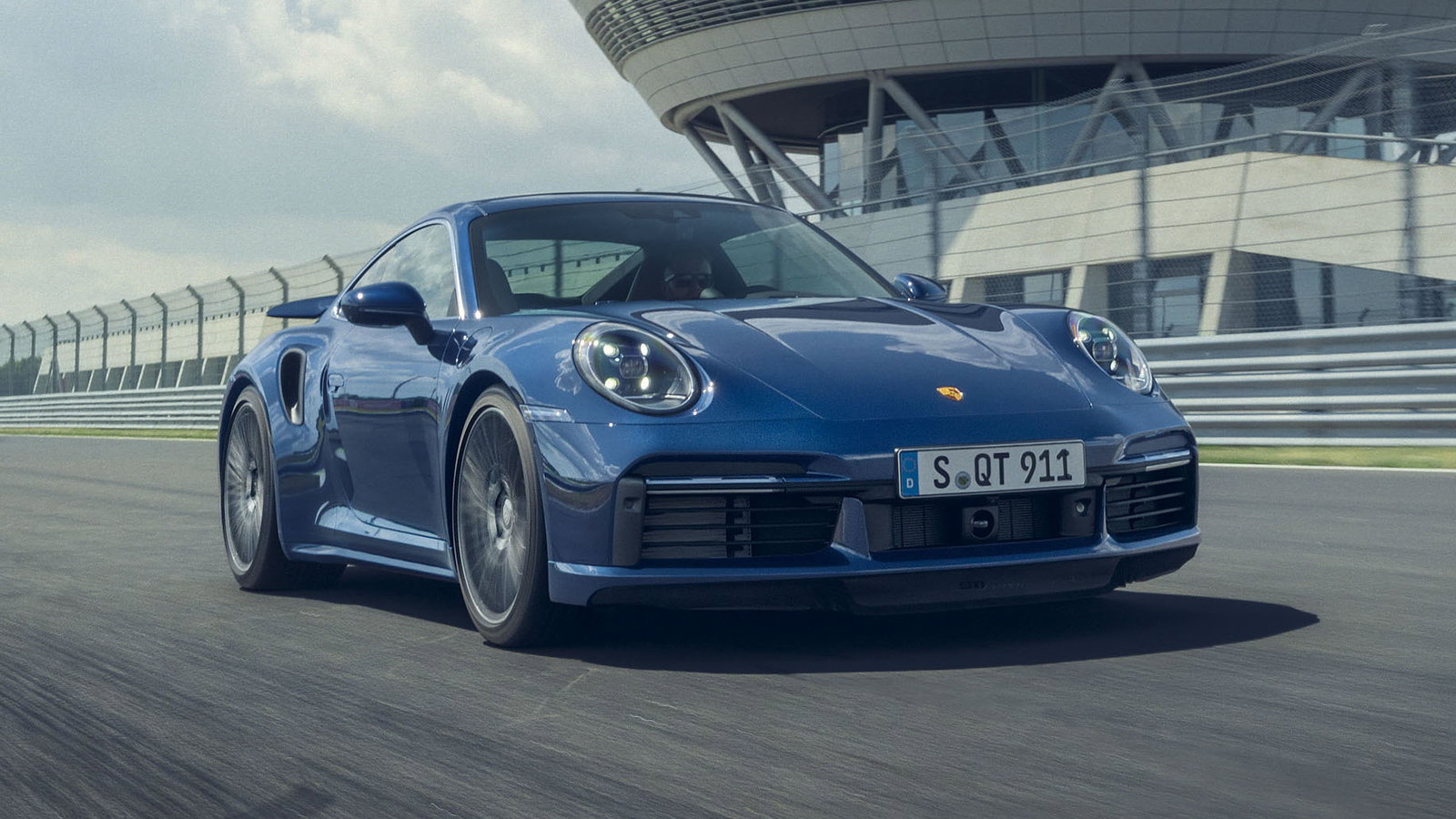 Porsche 911 Turbo 992 - front