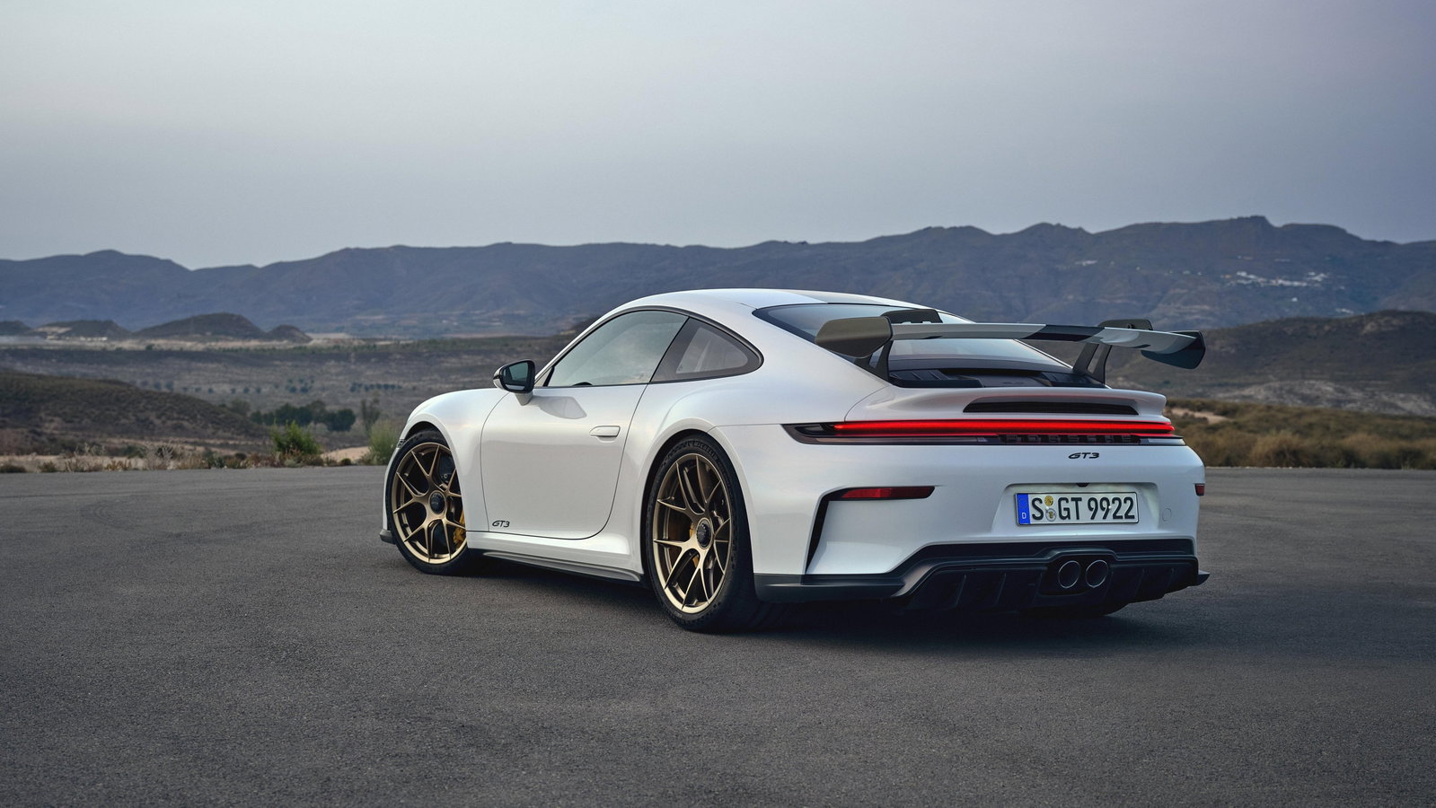 Porsche 911 GT3 992.2 - rear