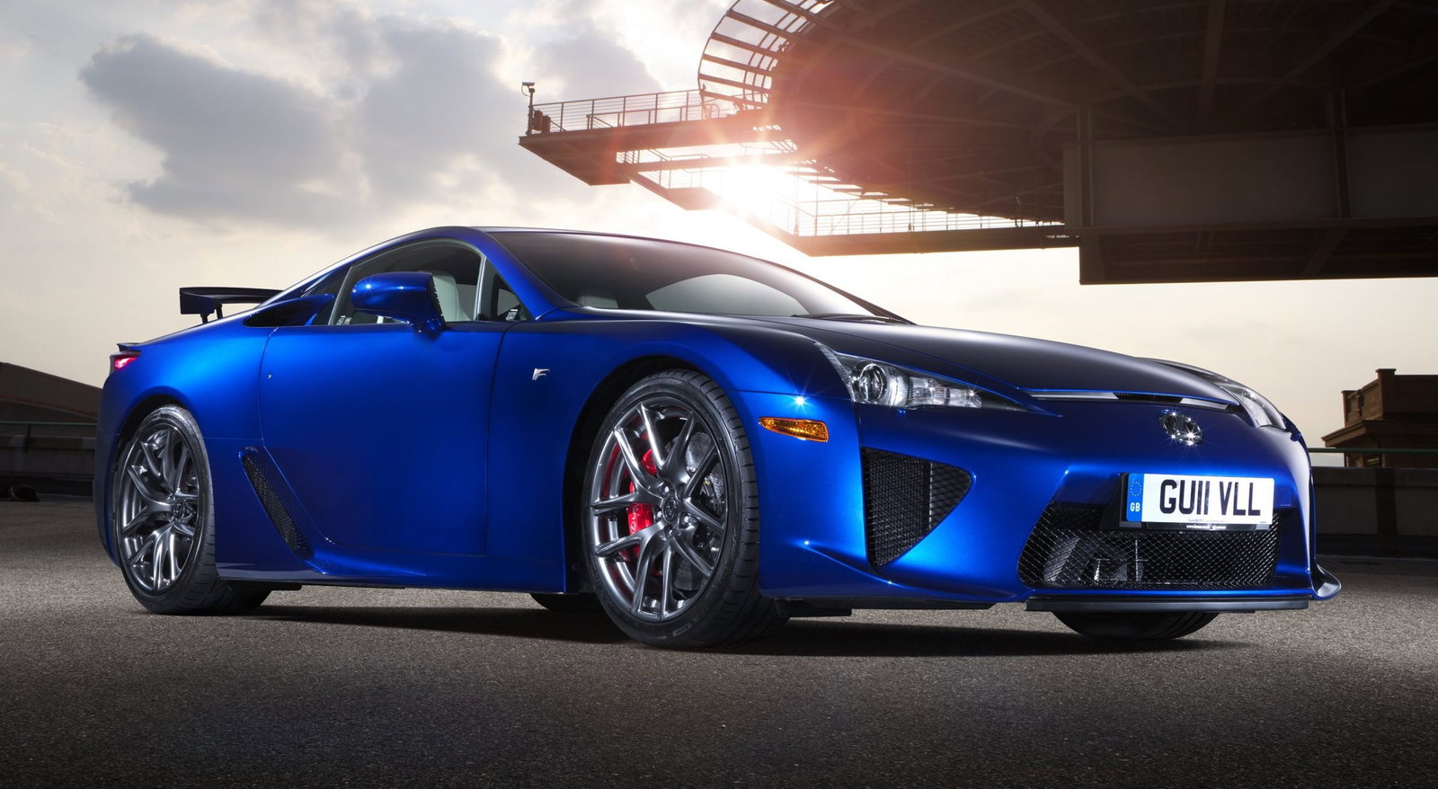 Lexus LFA - front