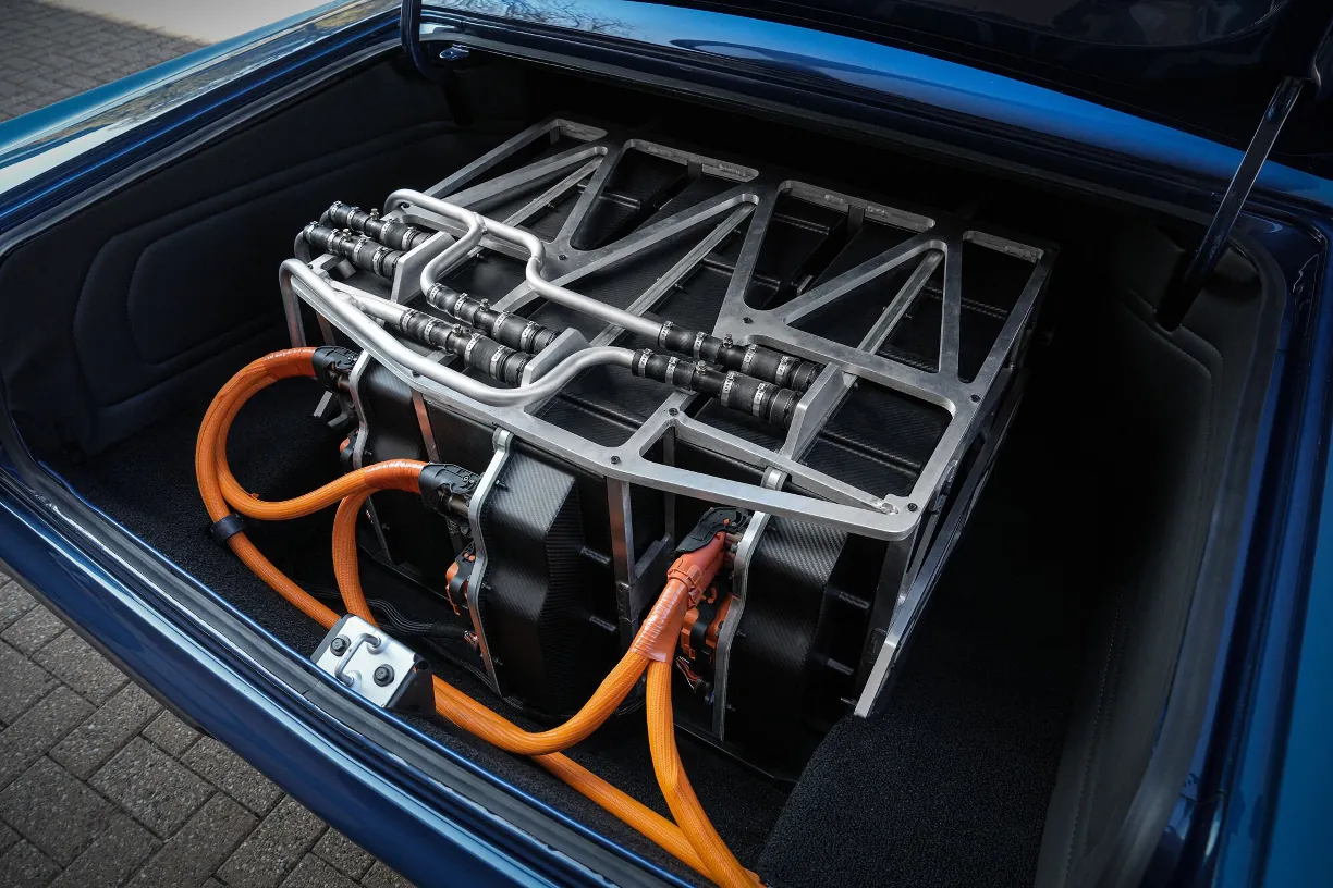 Plymouth GTX Electromod - battery