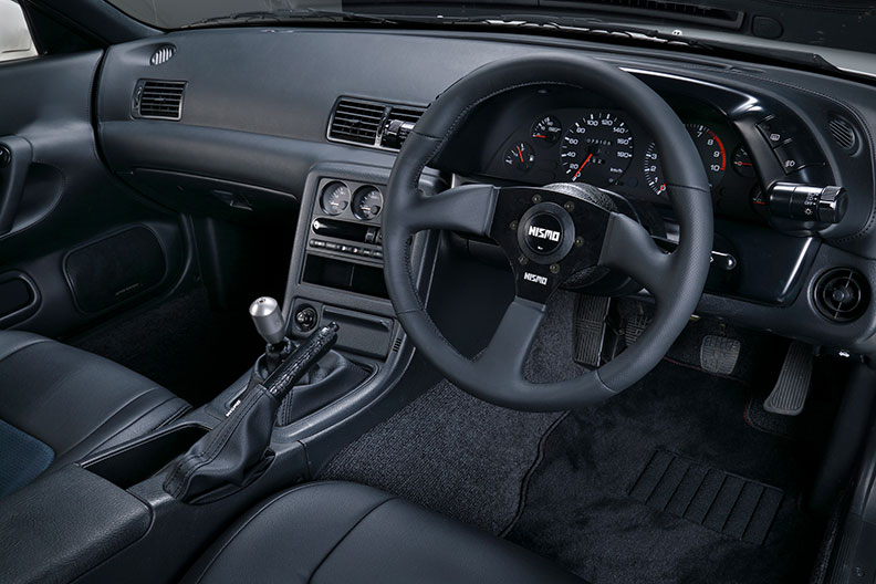 Nismo 40th Anniversary parts collection, R32 interior