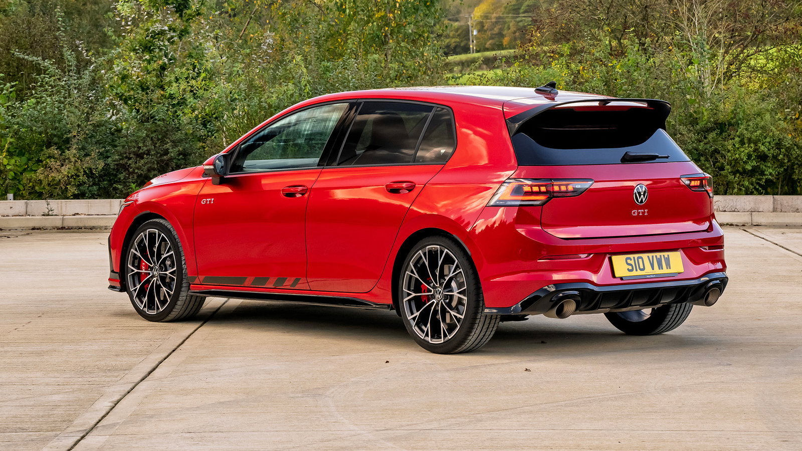 Mk8.5 VW Golf GTI Clubsport, rear 3/4