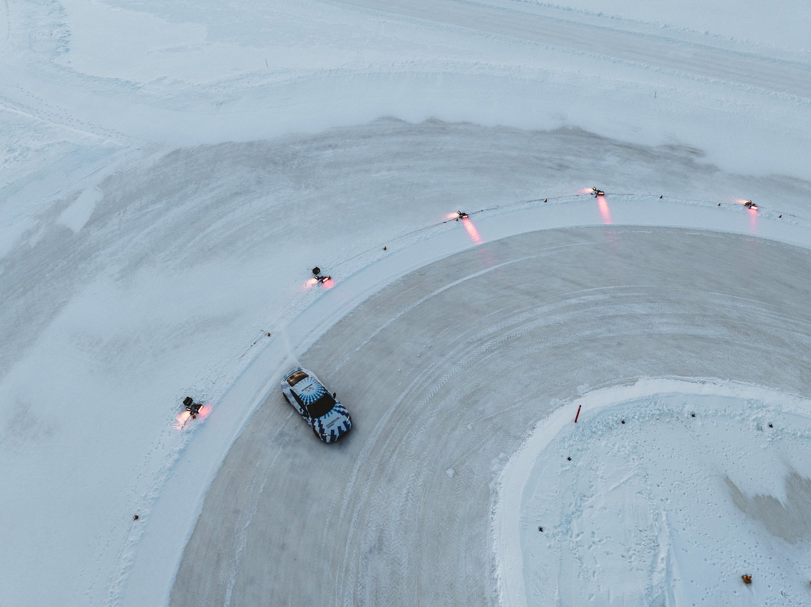 Porsche Taycan GTS - drifting