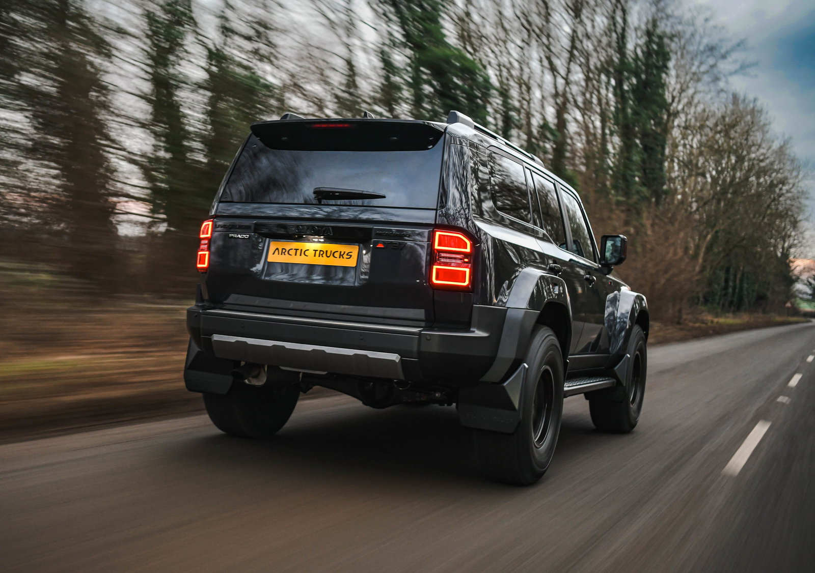 Toyota Land Cruiser J250 - rear