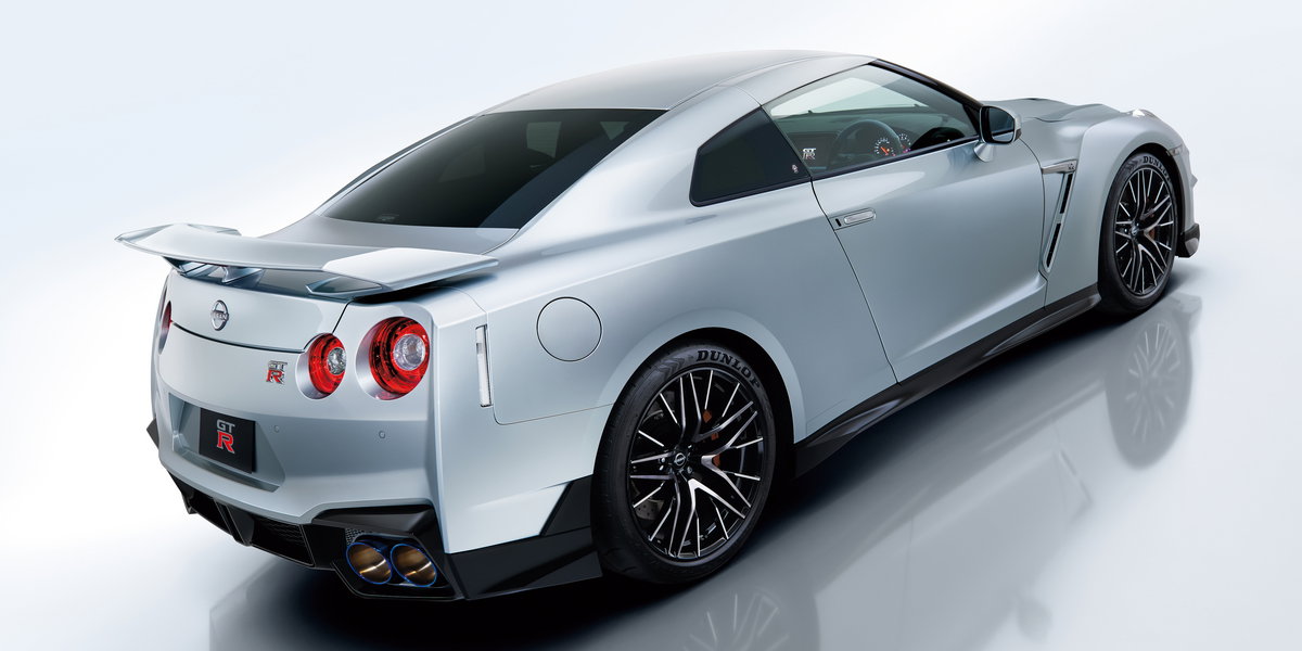 超レア　日産ＧＴＲ　カタログ Nissan GT-R Goes Off Sale In Japan Ahead Of Production End