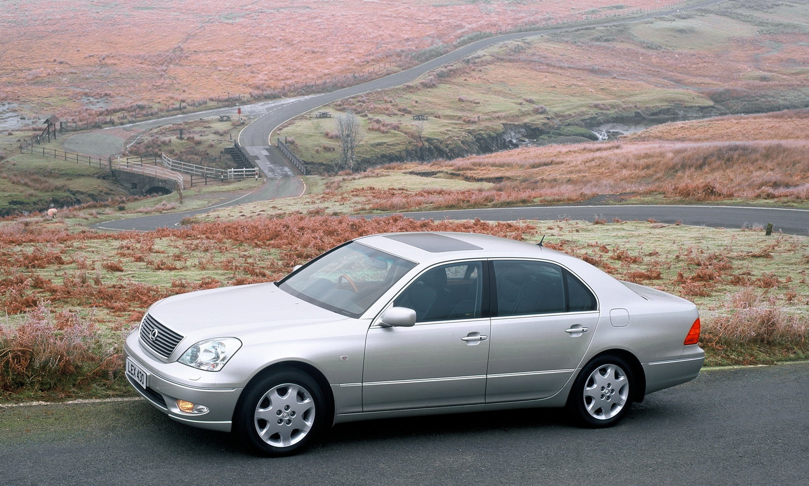 Lexus LS430