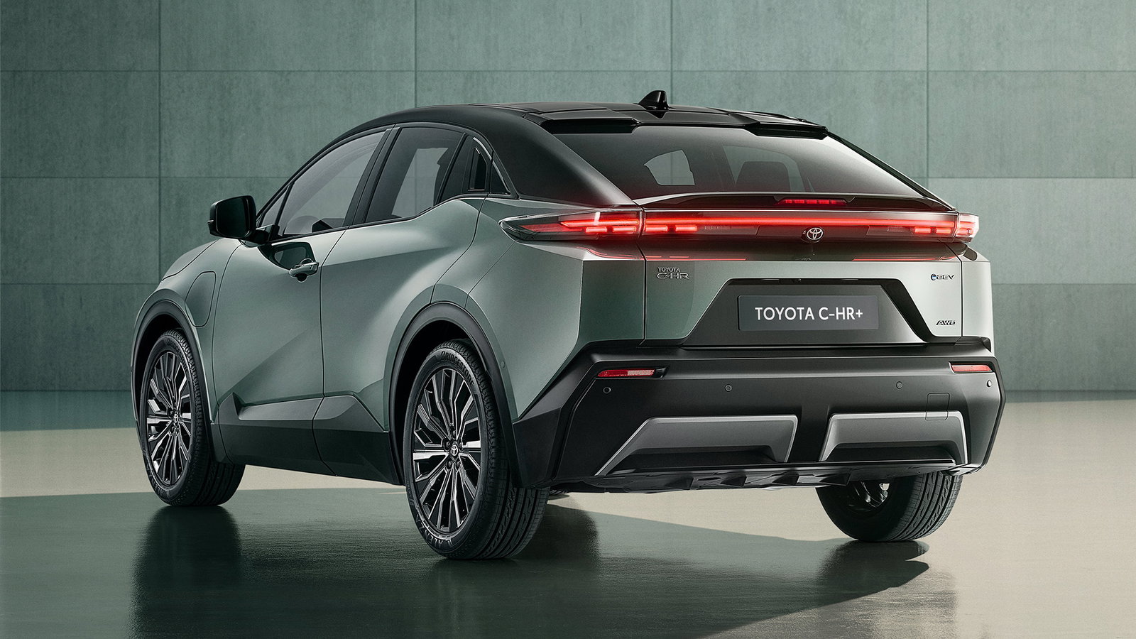 Toyota C-HR+, rear