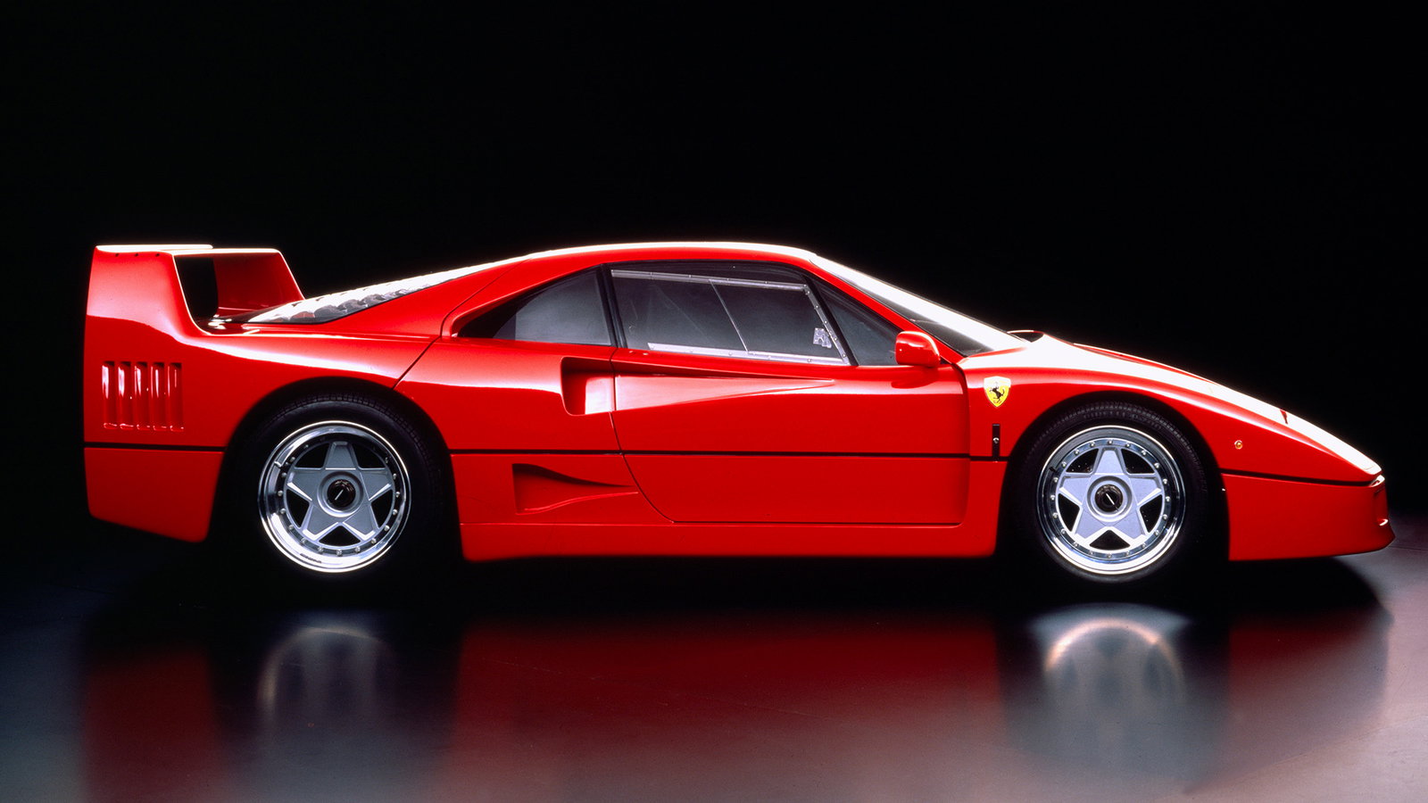 Ferrari F40, side profile