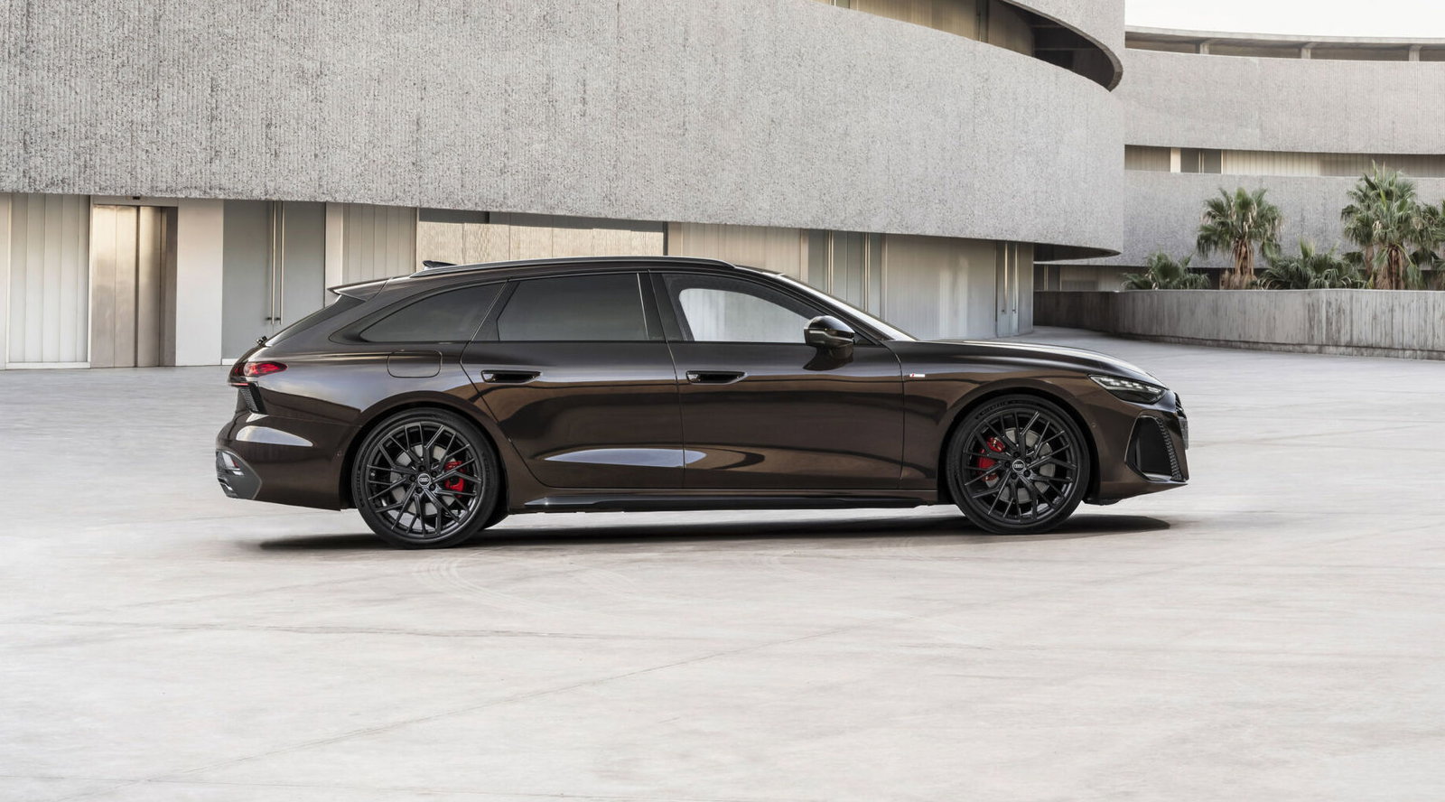 2025 Audi A6 Avant - side