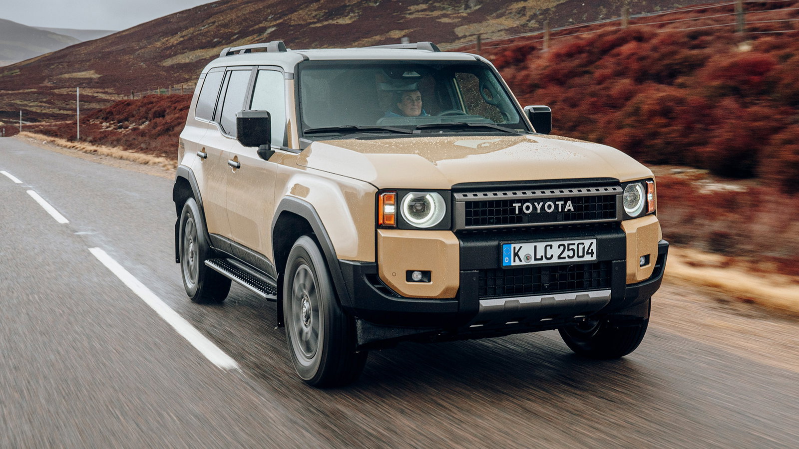 Toyota Land Cruiser - front, dynamic