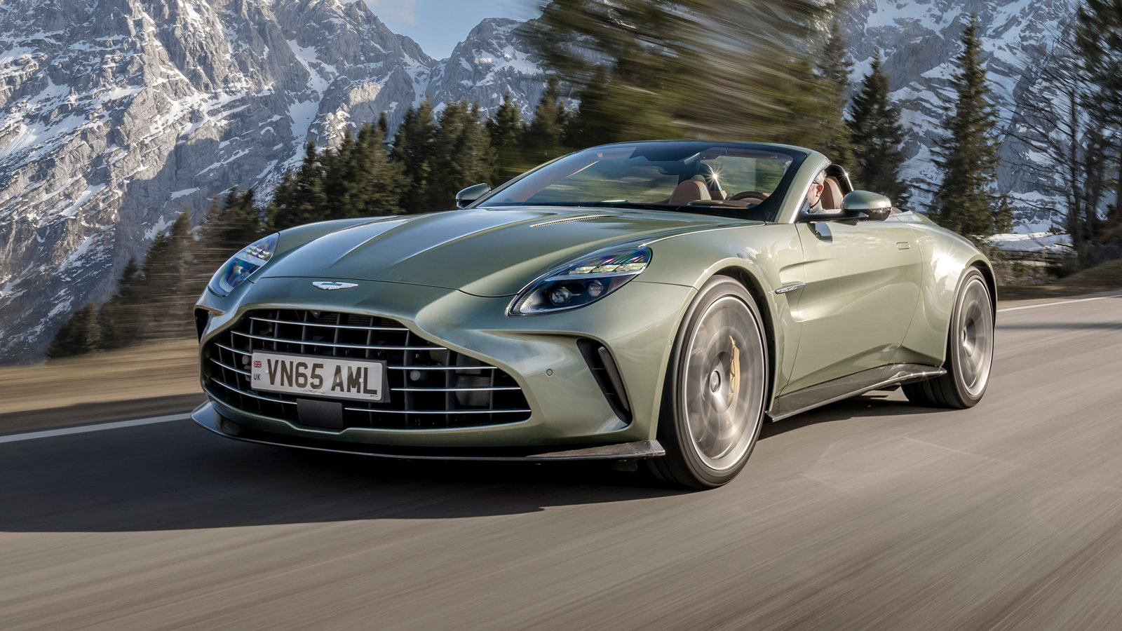 Aston Martin Vantage Roadster, front