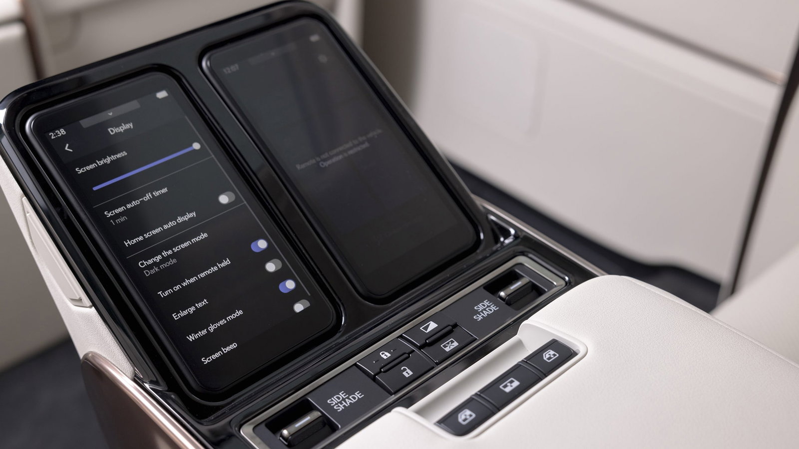 Lexus LM350h, remotes