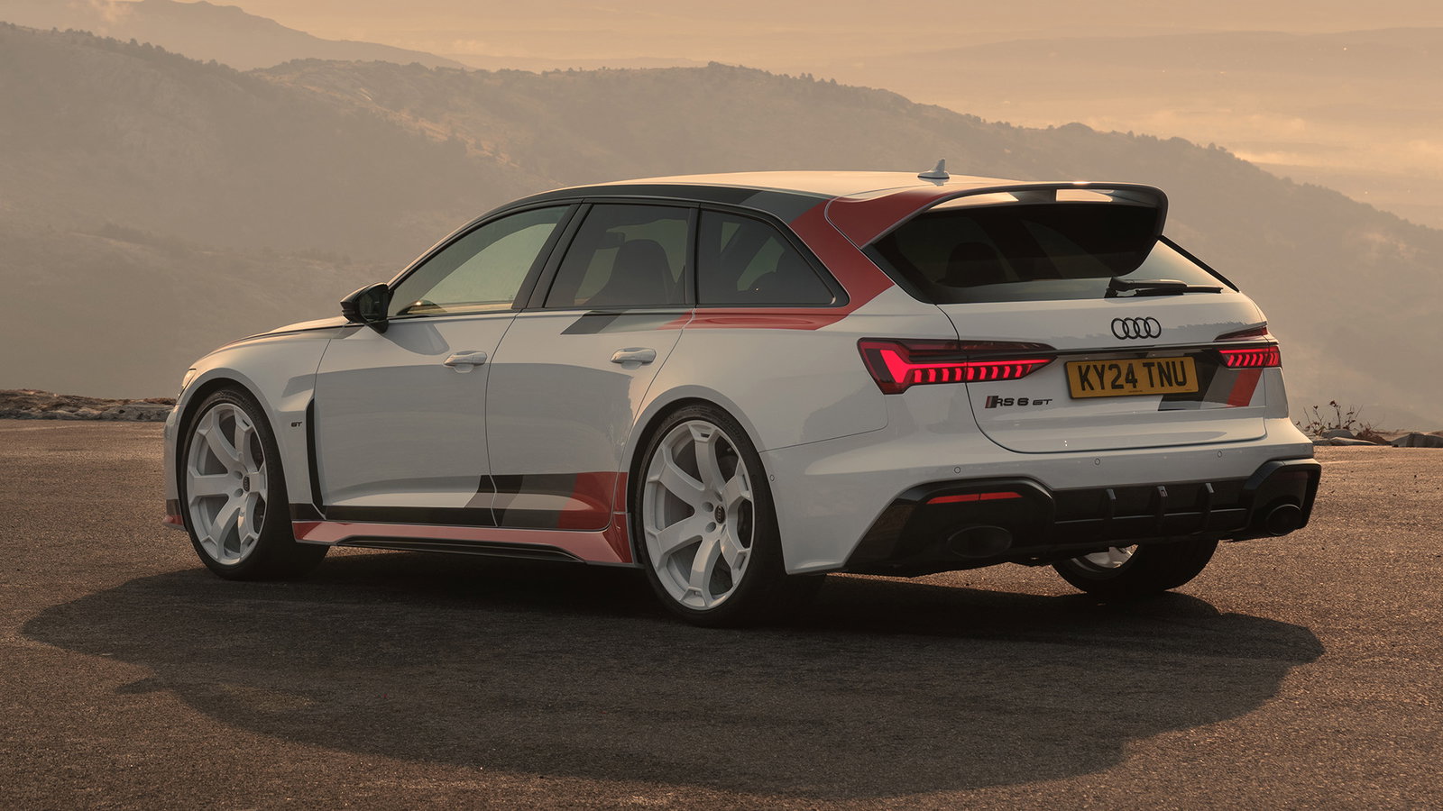Audi RS6 GT, rear