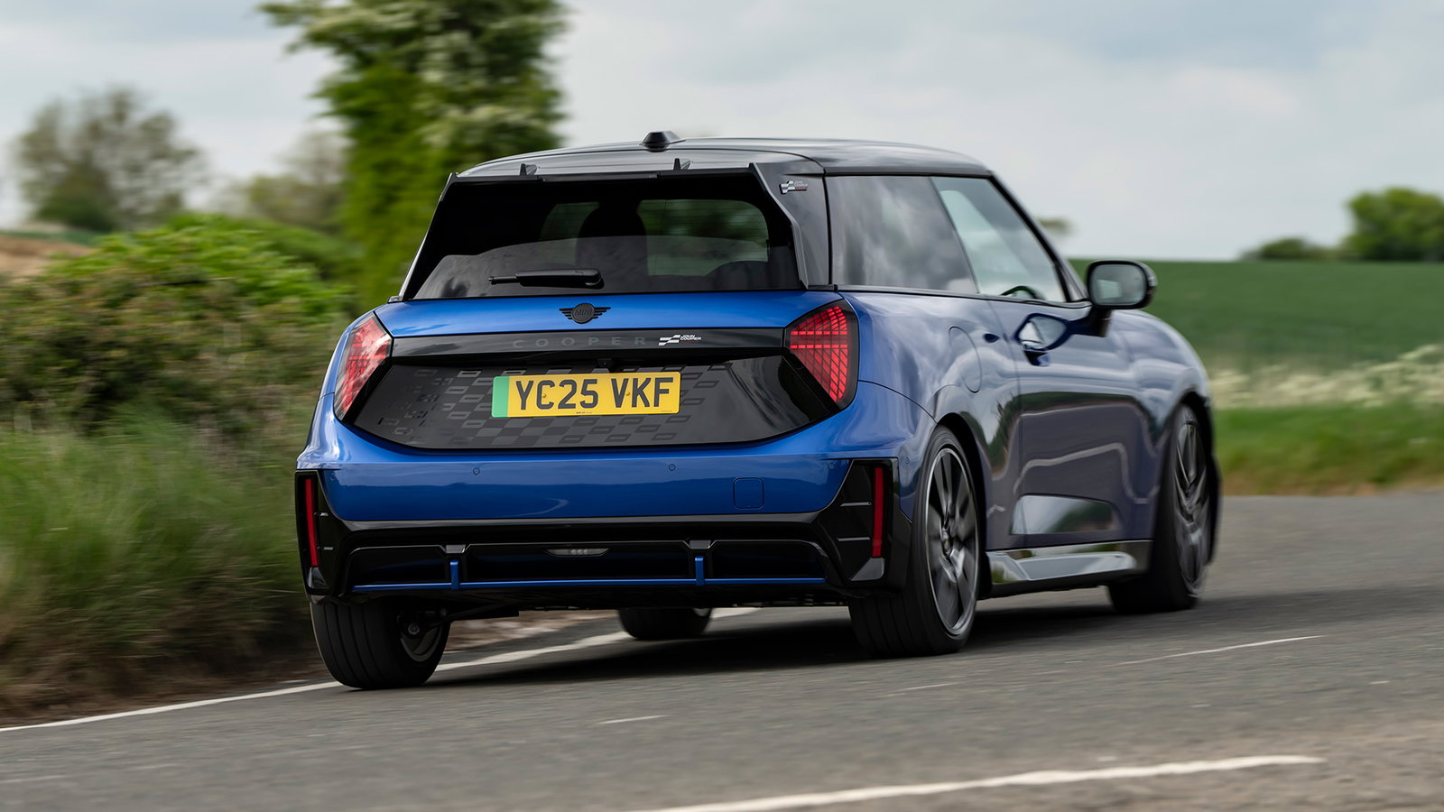 2025 Mini John Cooper Works Electric, rear