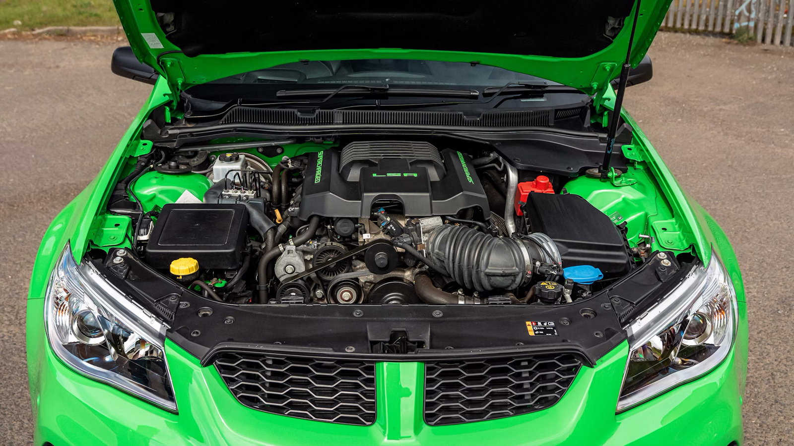 Vauxhall VXR8 Maloo, engine