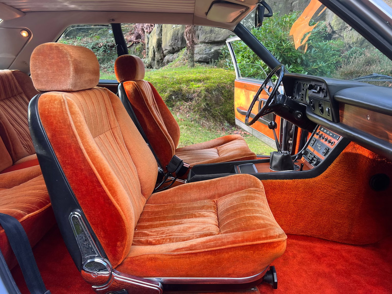 Fiat 130 Coupe - interior