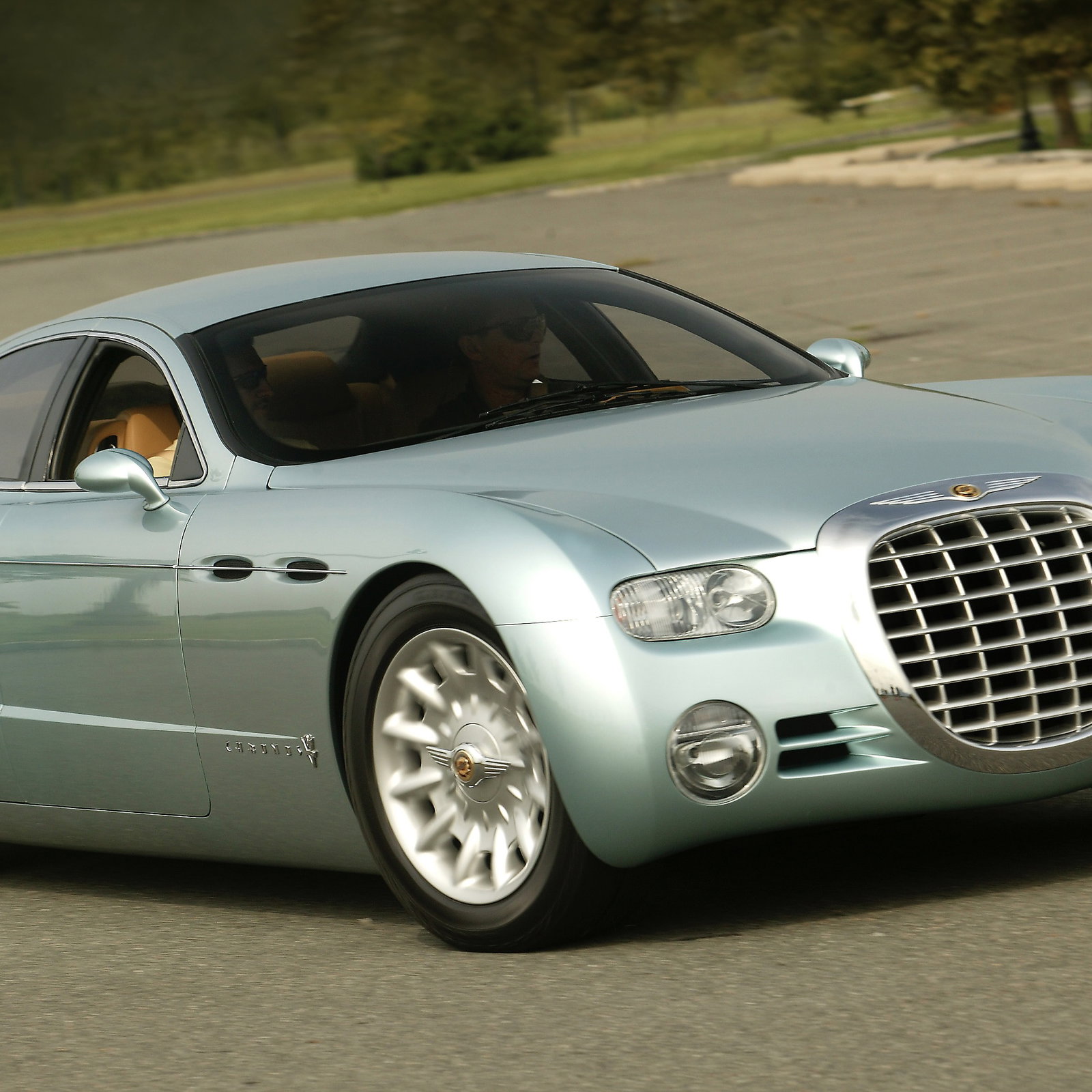 Chrysler Chronos - front