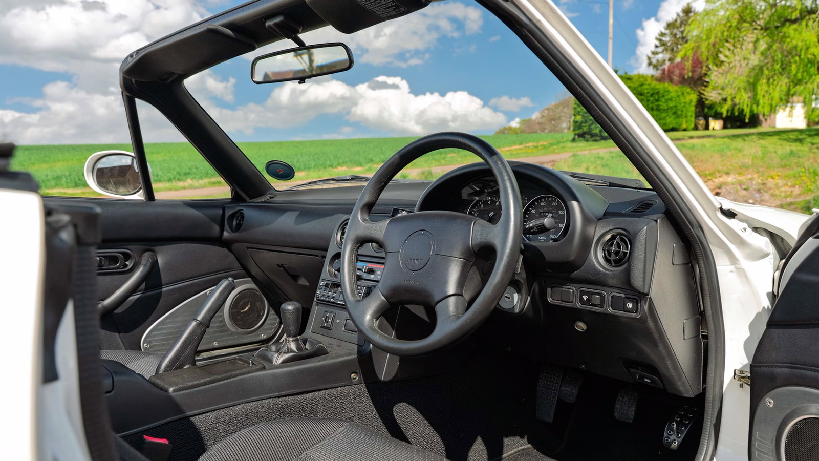 1995 NA Mazda MX-5, interior