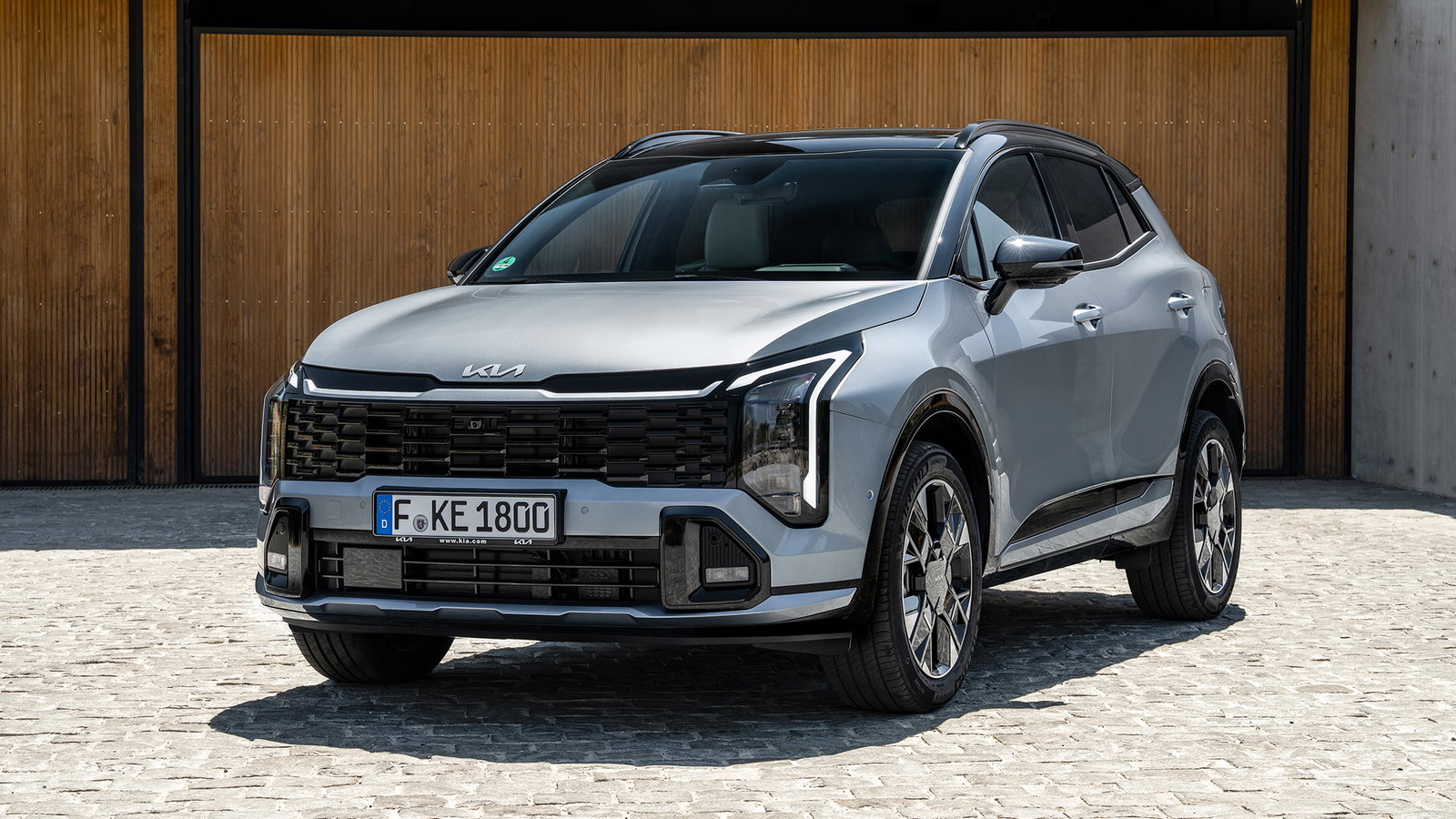 2025 Kia Sportage, front