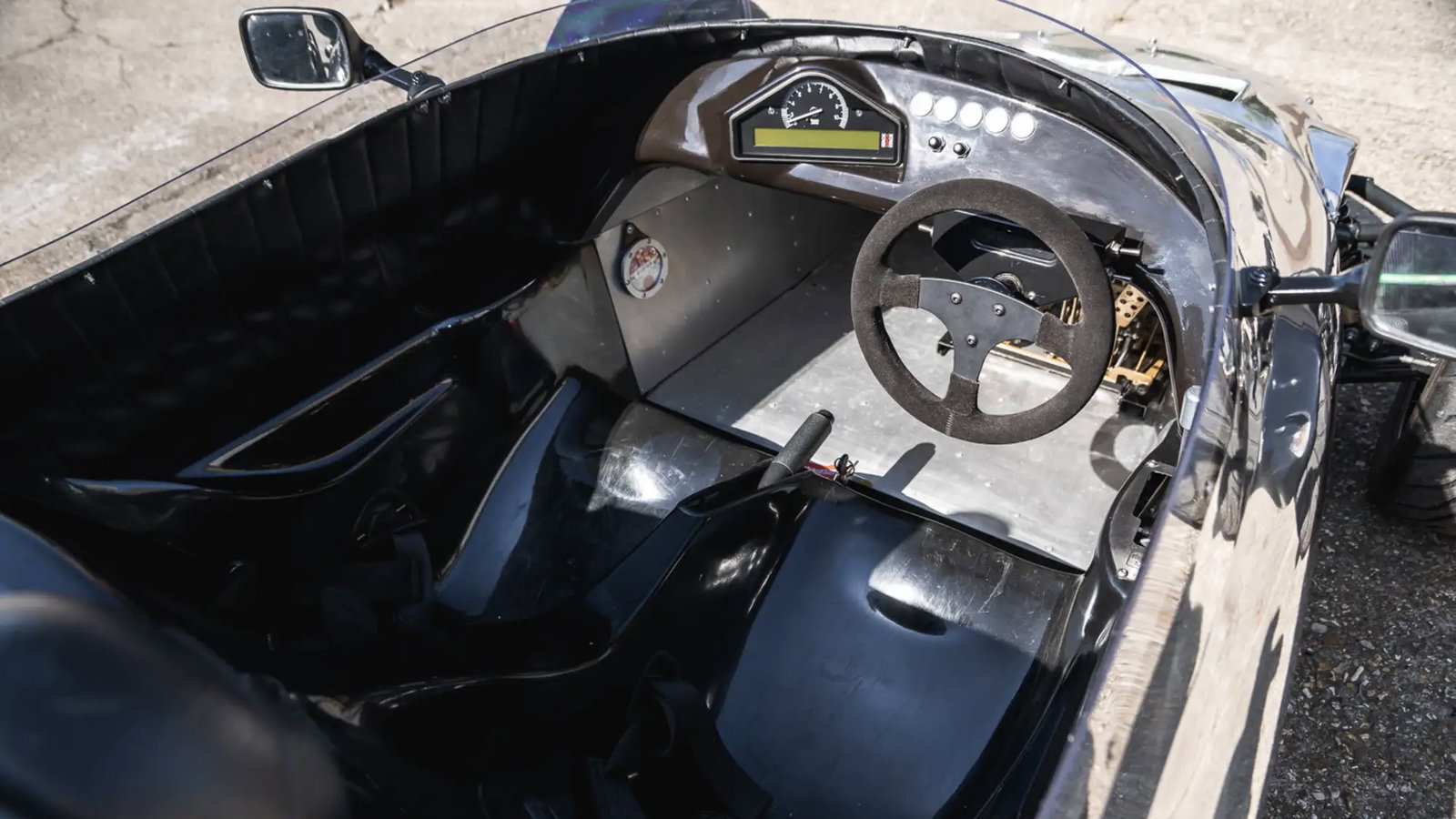 Brooke Double R 400 - interior