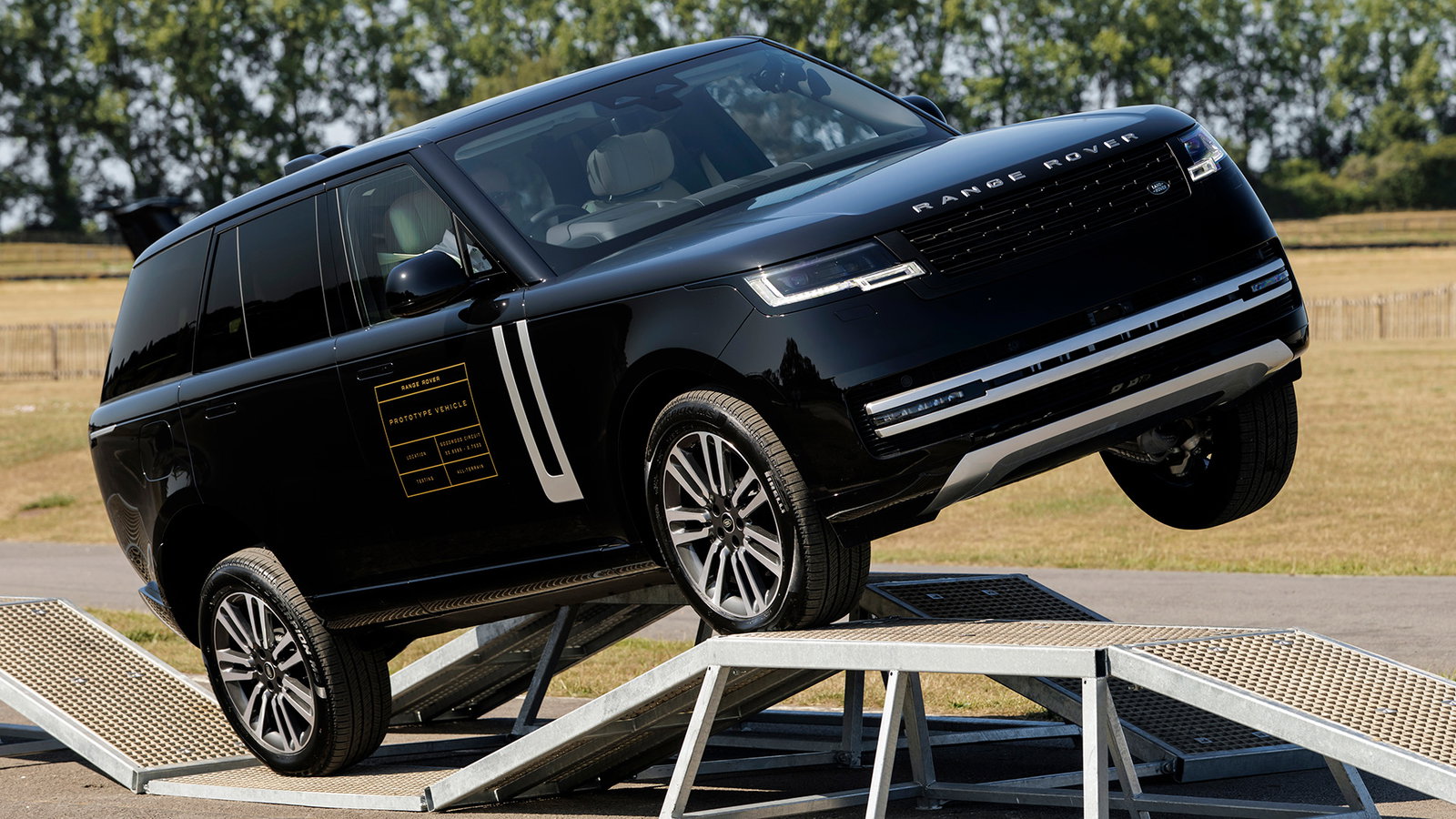 Range Rover Electric, front