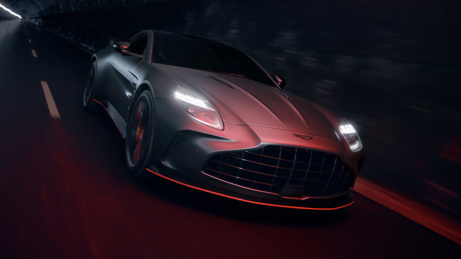 Aston Martin Vantage S - front