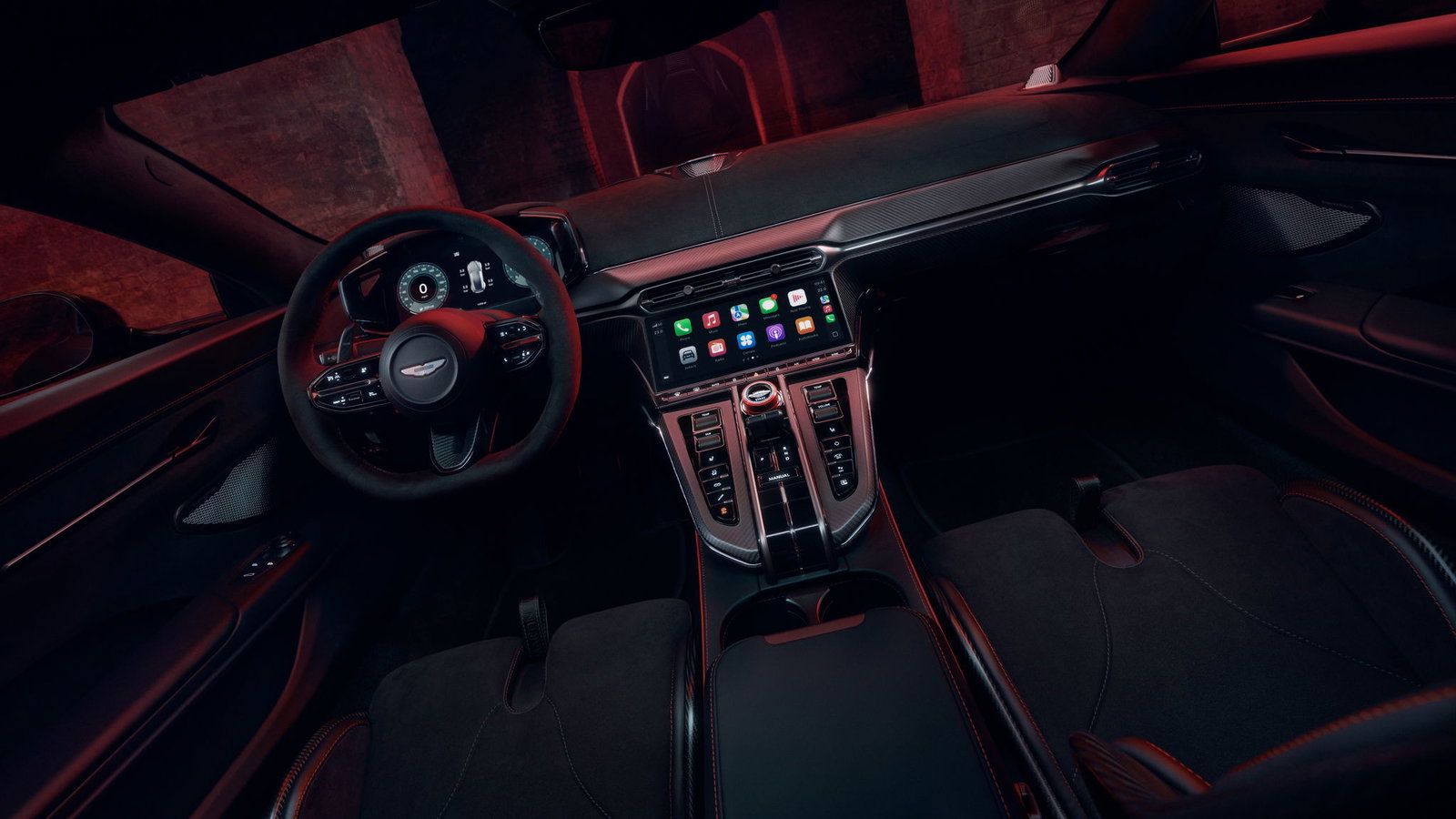 Aston Martin Vantage S - interior