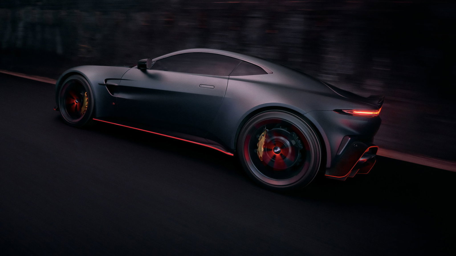 Aston Martin Vantage S - rear