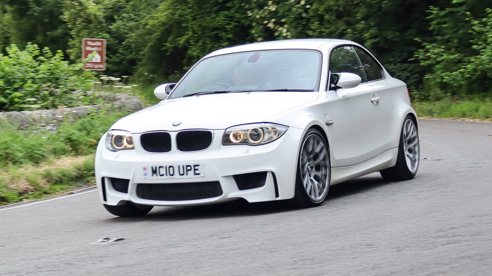 BMW 1M Coupe, front