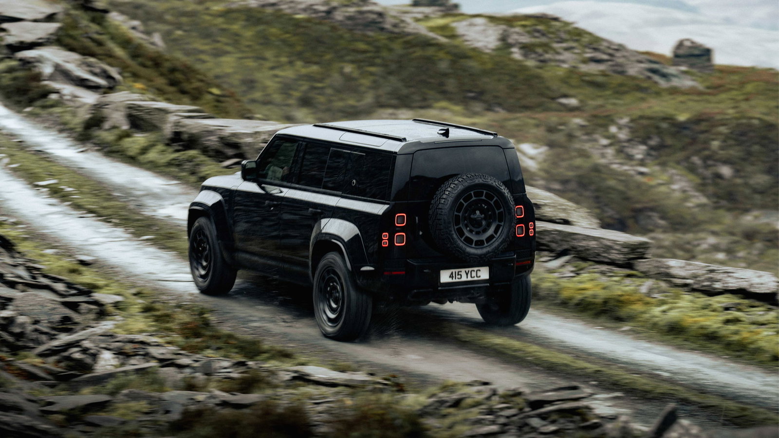 Defender OCTA Black - interior
