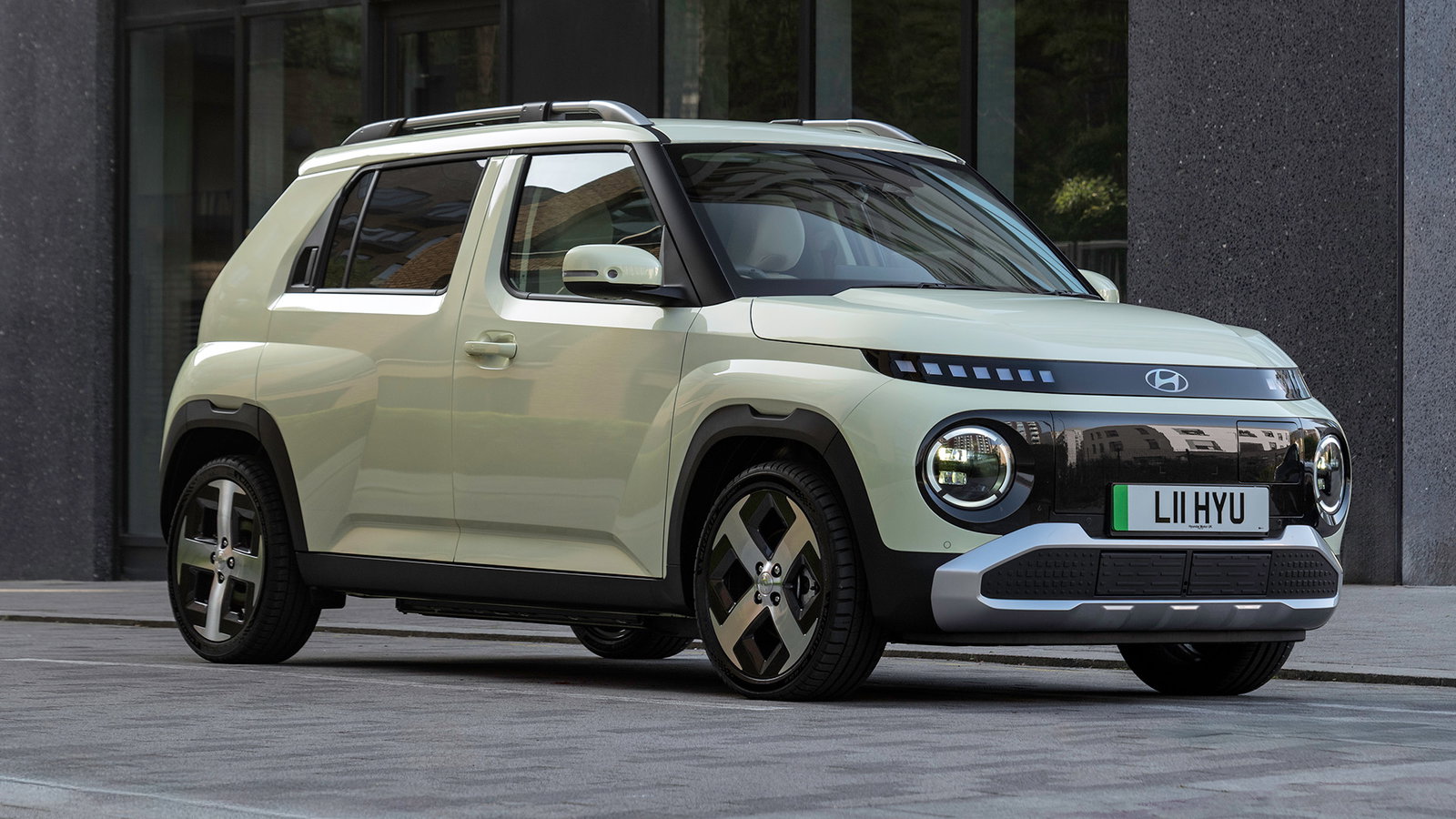 Hyundai Inster, front