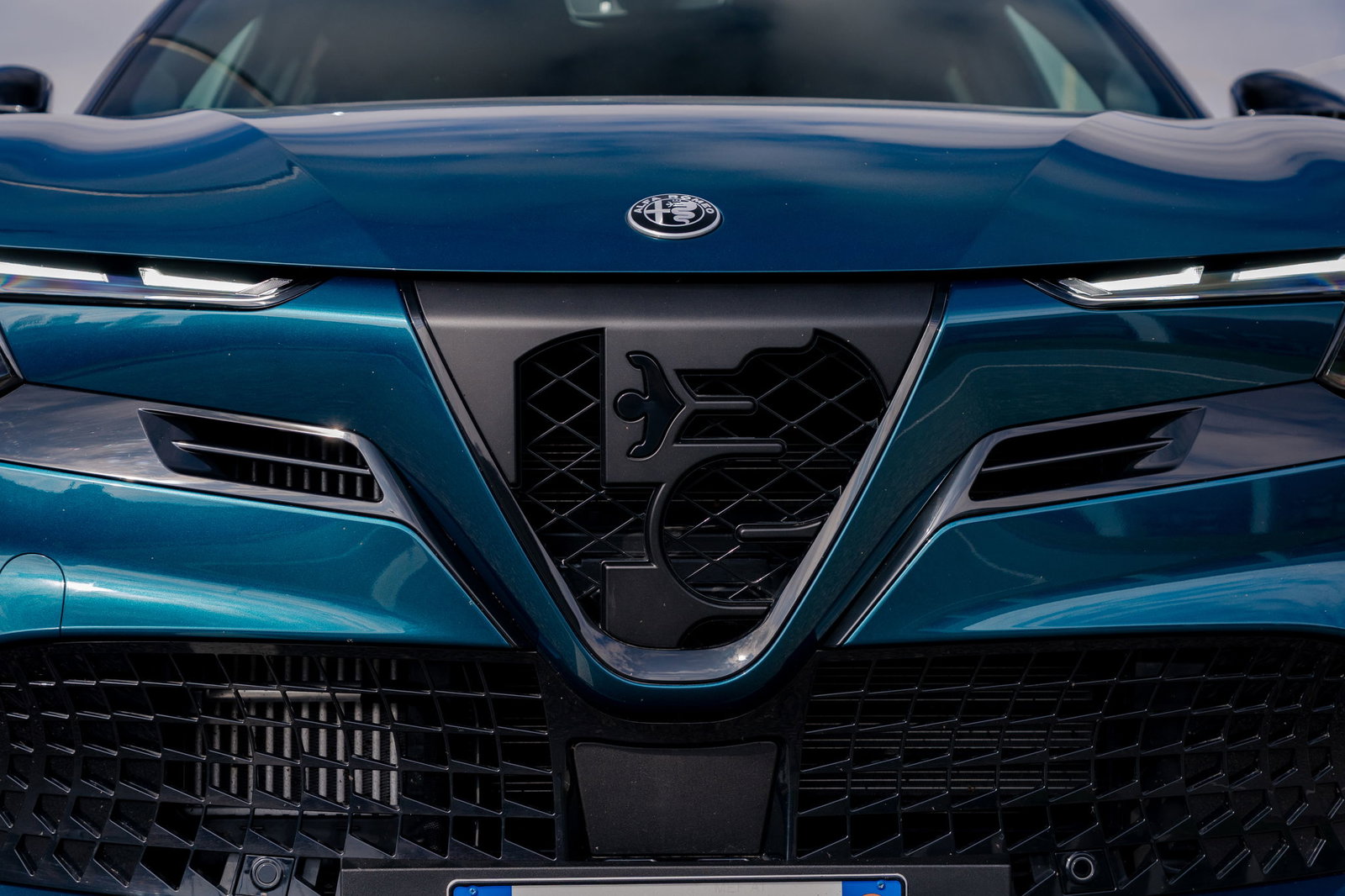 Alfa Romeo Junior Ibrida - front detail