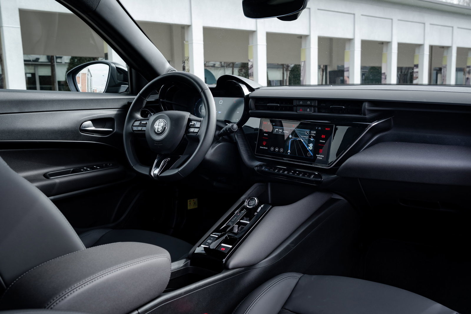 Alfa Romeo Junior Ibrida - interior