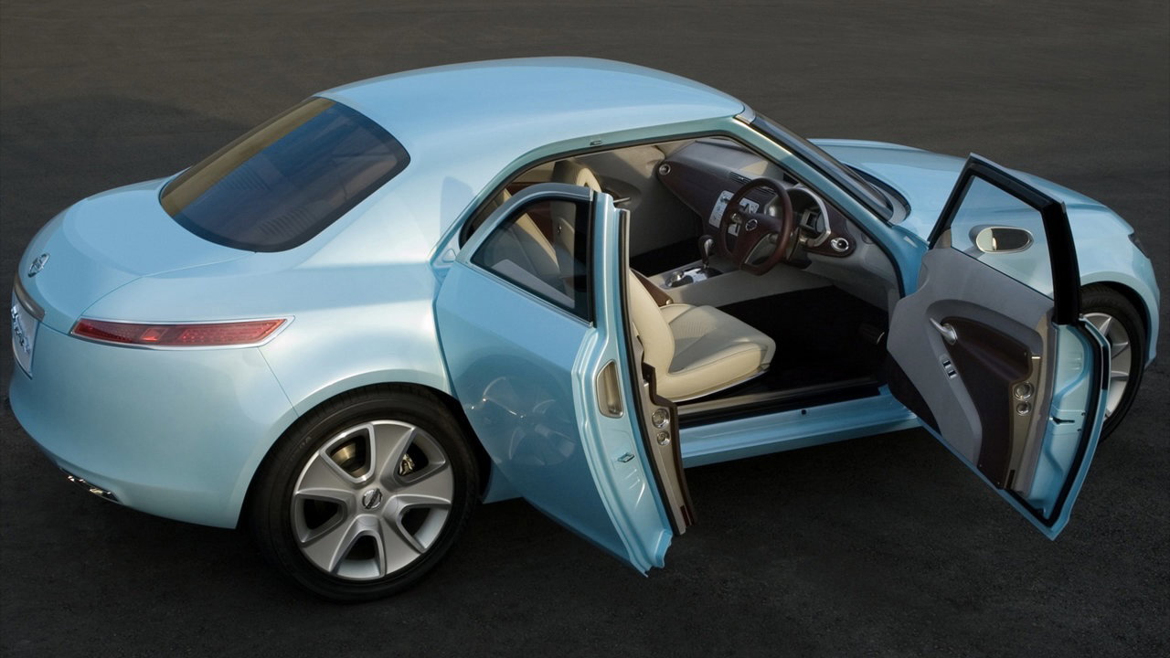 Nissan Foria - side, doors open