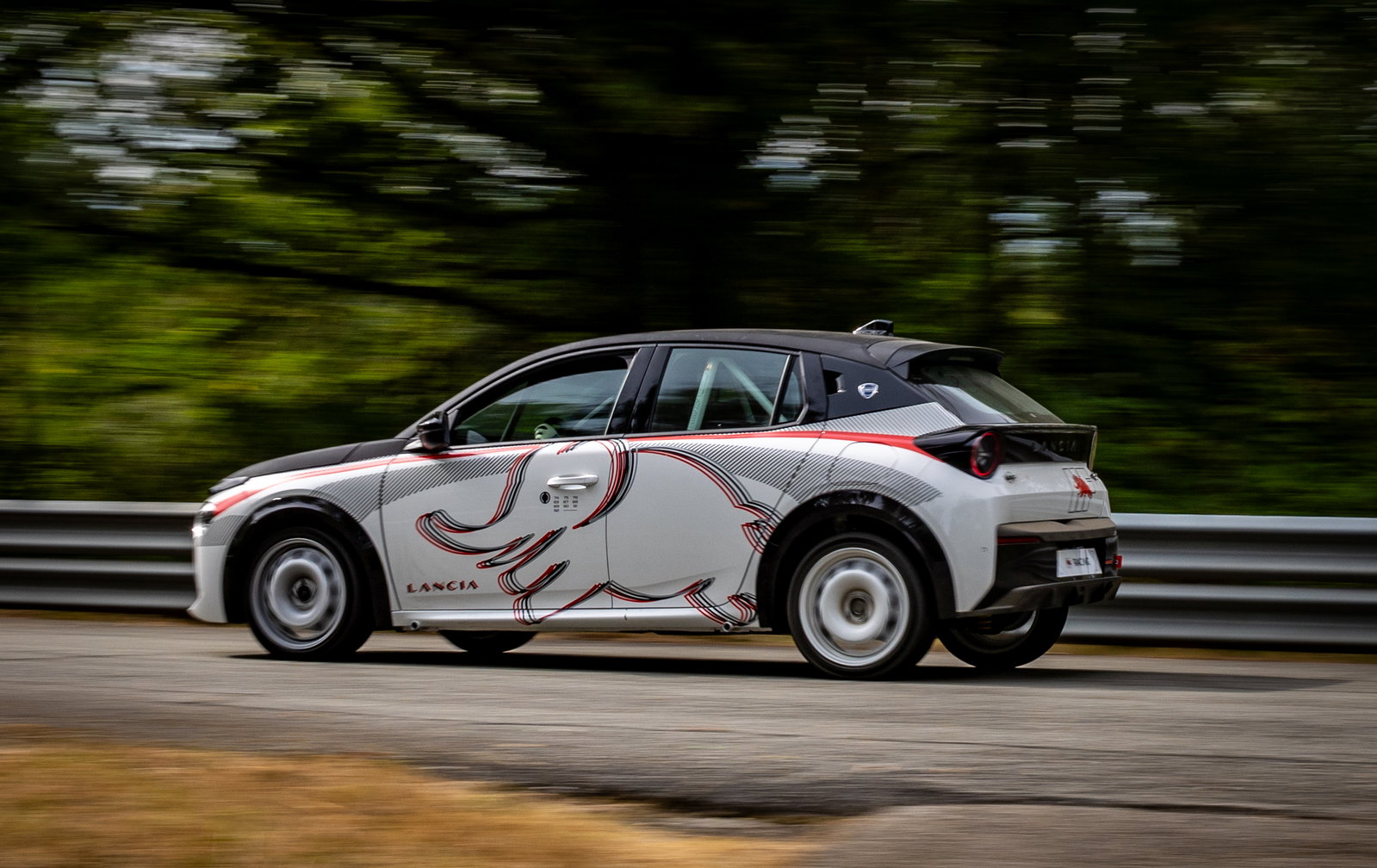 Lancia Ypsilon HF Racing - side