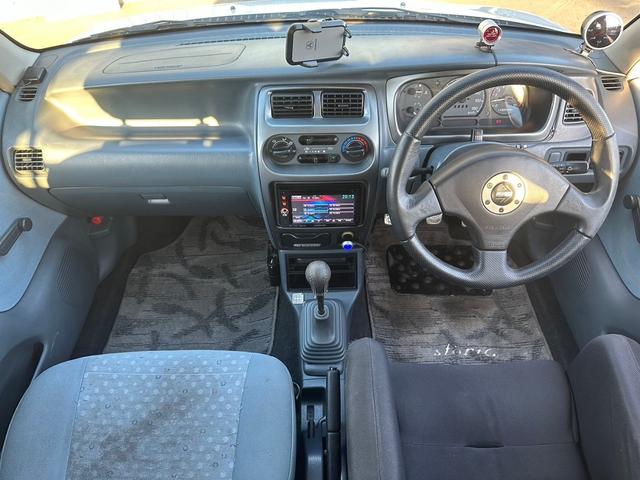 Daihatsu Storia X4 - interior