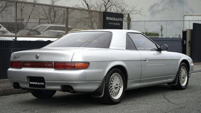 Eunos Cosmo - rear